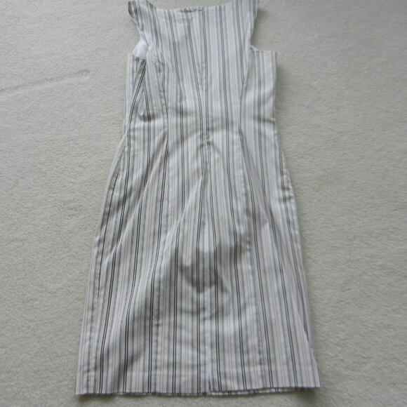 Designer Adrienne Vittadini, women's sleeveless striped dress, size 4 - Picture 8 of 10